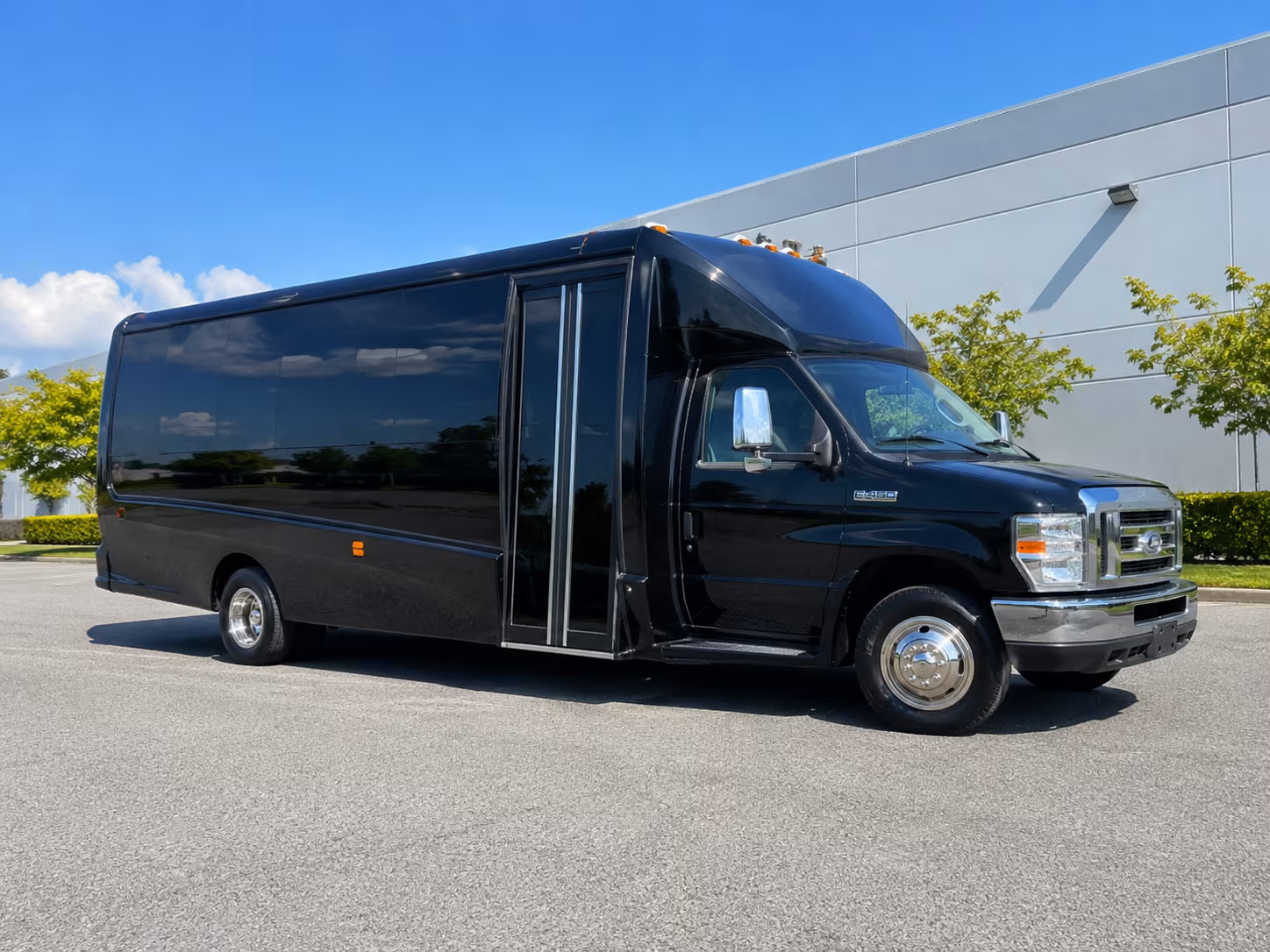 bus rentals for university of new mexico and cnm conference groups