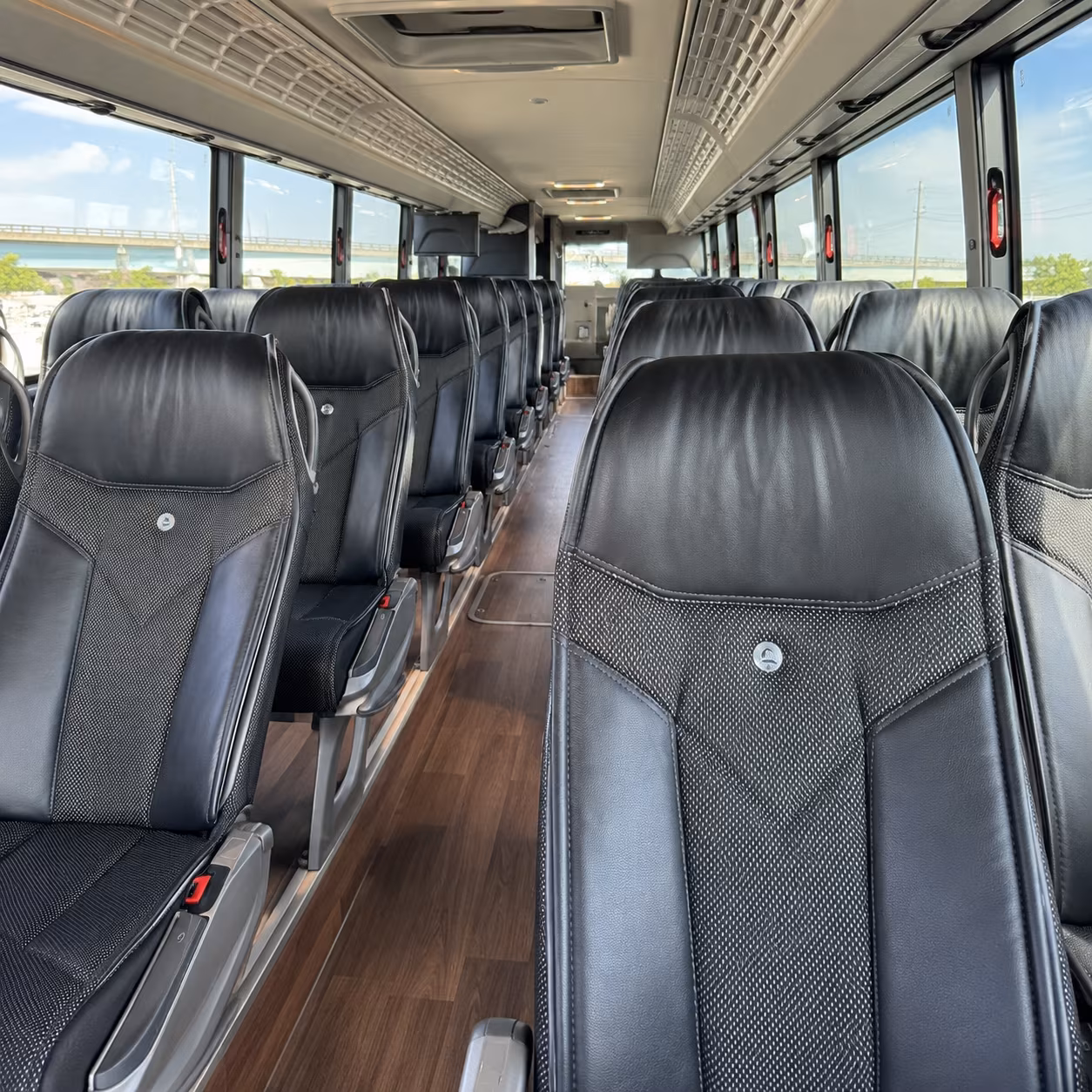 find the perfect transportation for your next airport transfer 3